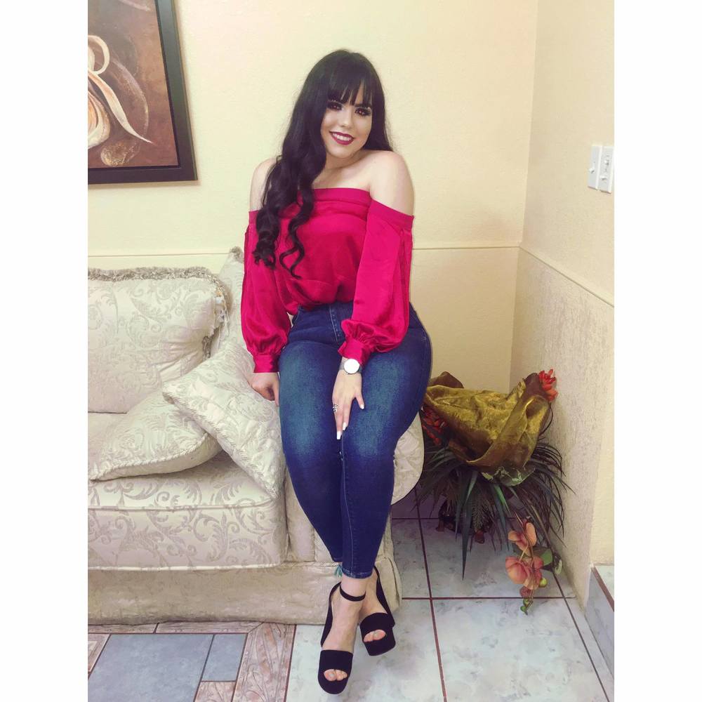 Meet your Posher, Regina paola